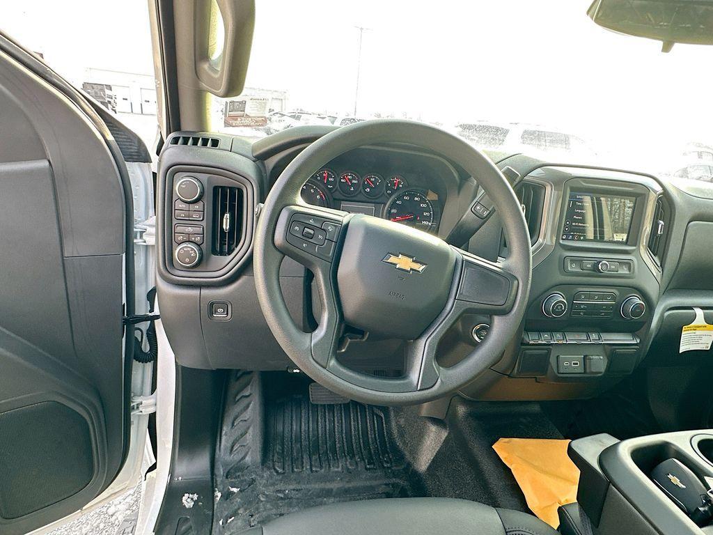 new 2025 Chevrolet Silverado 1500 car, priced at $42,905