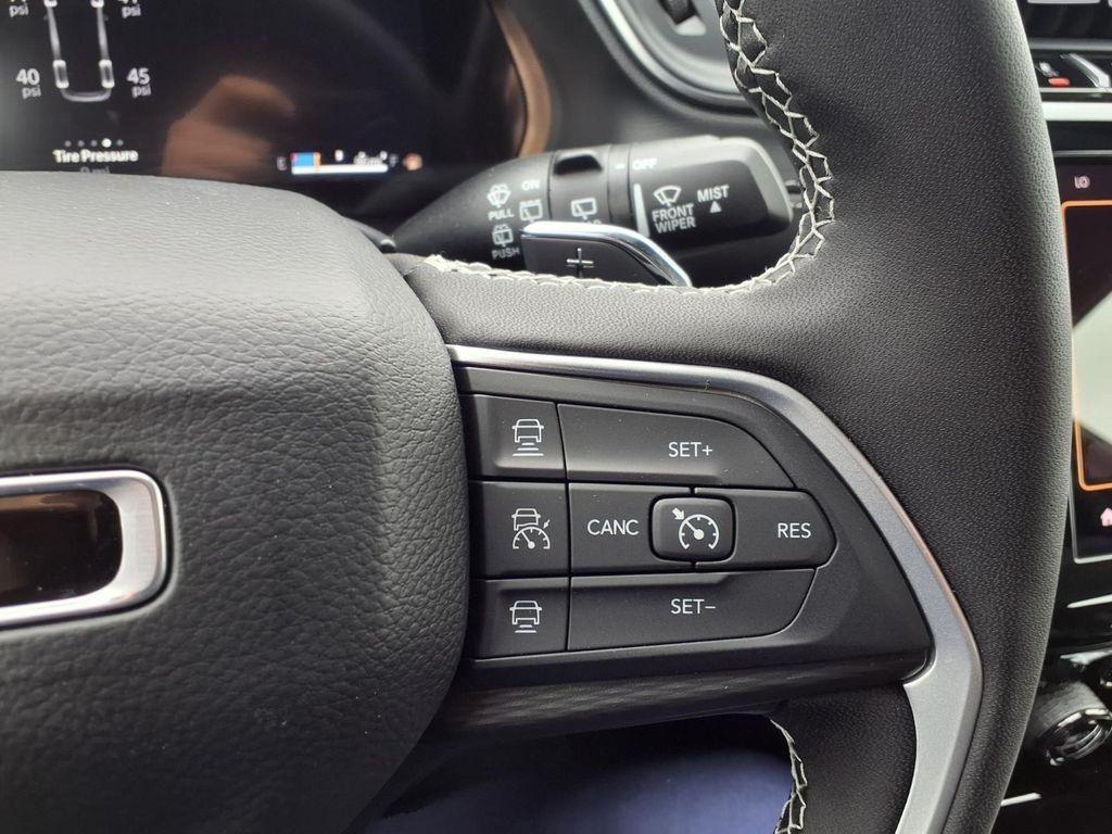 new 2026 Jeep Grand Cherokee L car, priced at $39,084