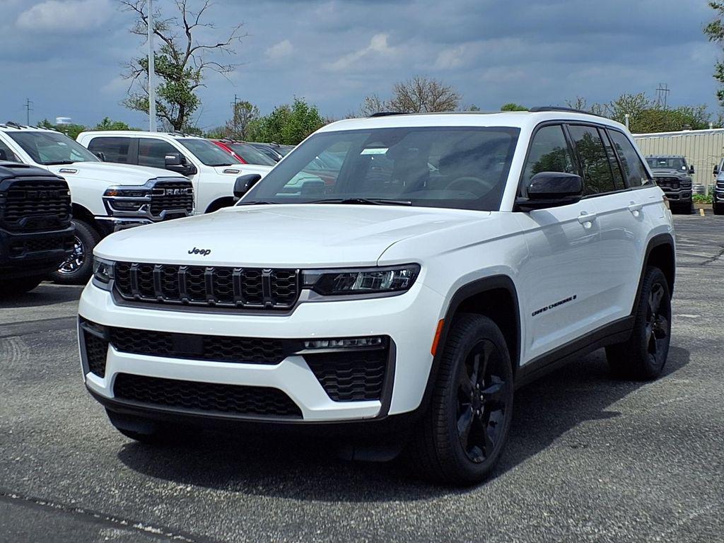 new 2026 Jeep Grand Cherokee car, priced at $47,221