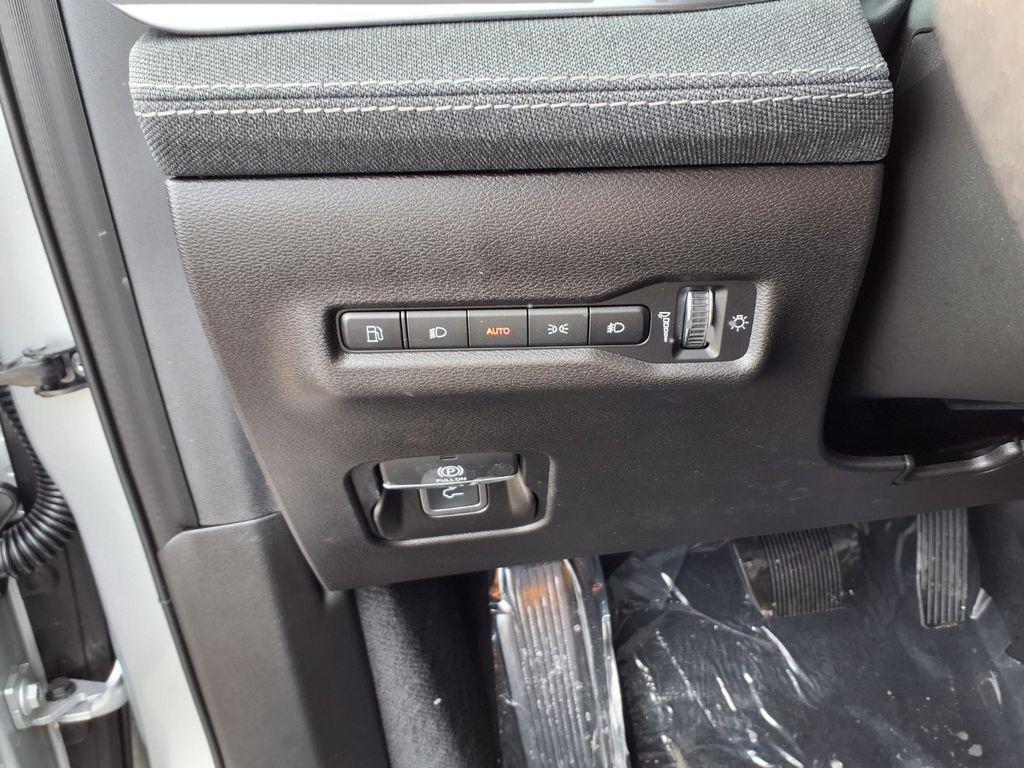 new 2026 Jeep Cherokee car, priced at $36,266