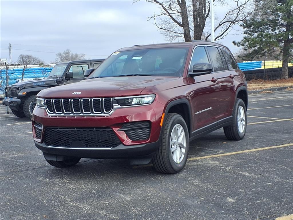 new 2025 Jeep Grand Cherokee car, priced at $34,740
