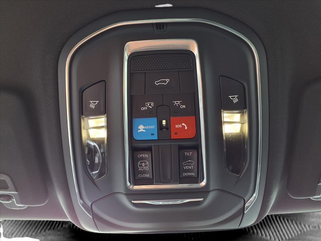 new 2025 Jeep Grand Cherokee car, priced at $34,740