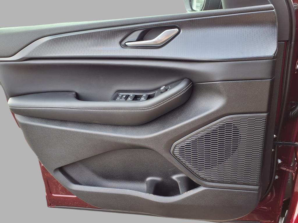 new 2025 Jeep Grand Cherokee car, priced at $34,740