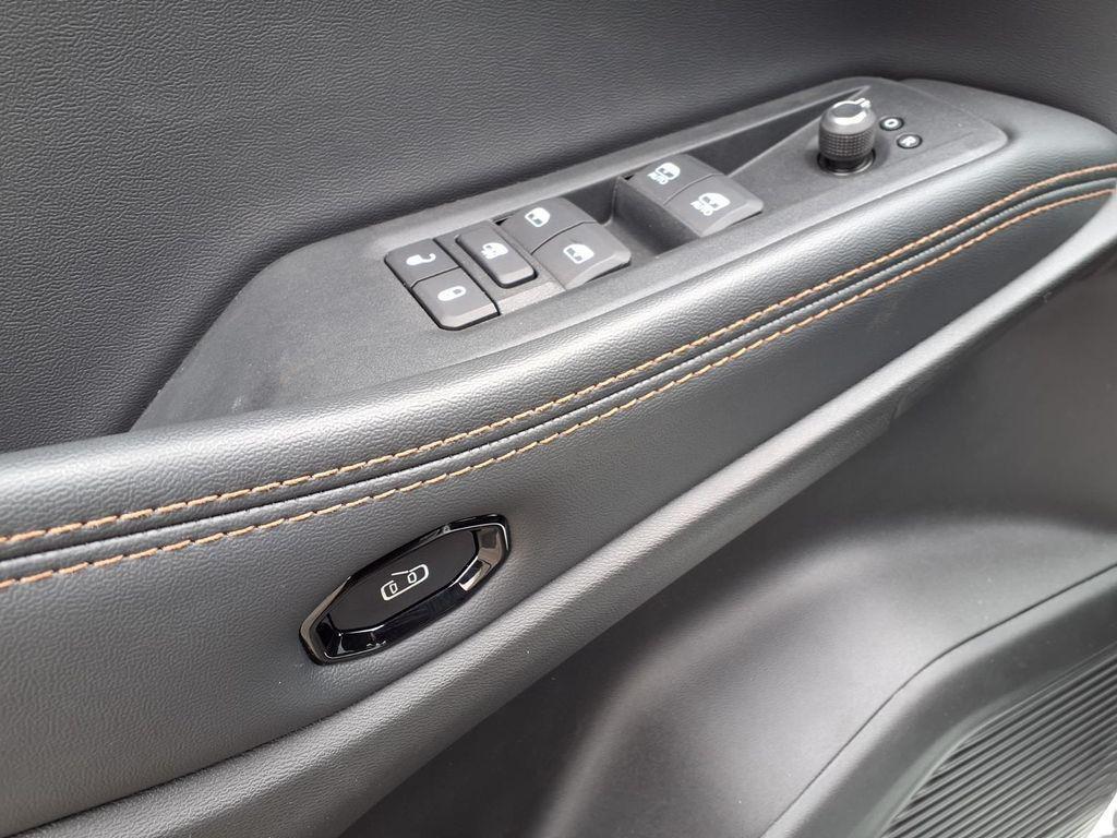 new 2026 Jeep Cherokee car, priced at $39,122