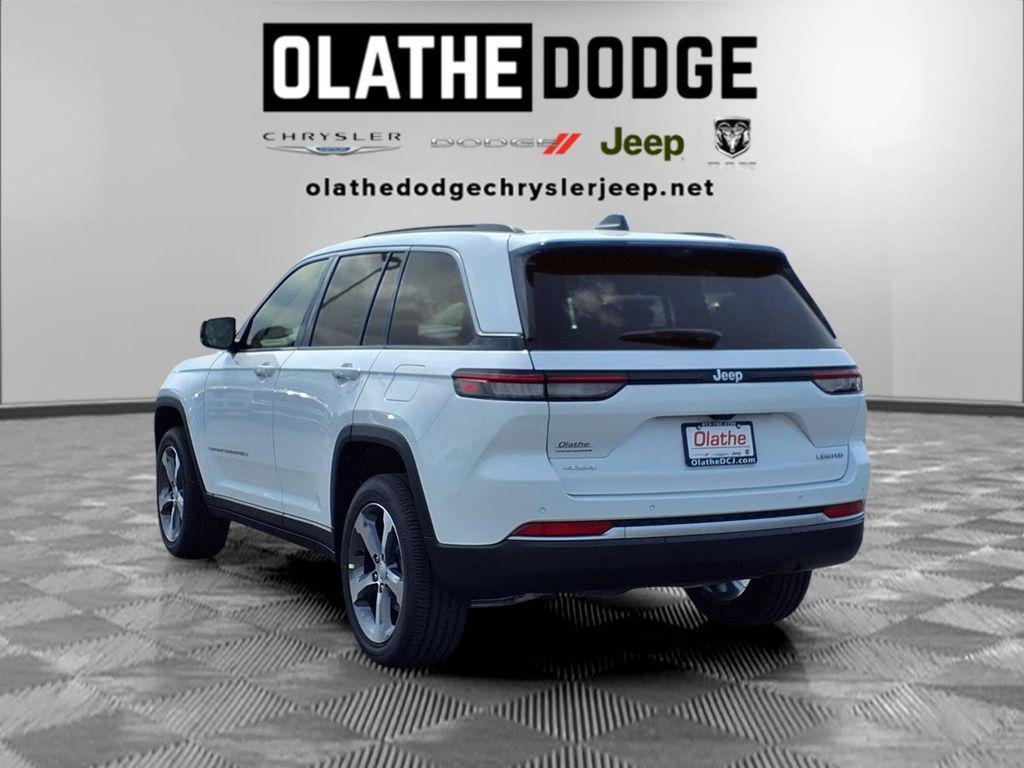 new 2026 Jeep Grand Cherokee car, priced at $44,475