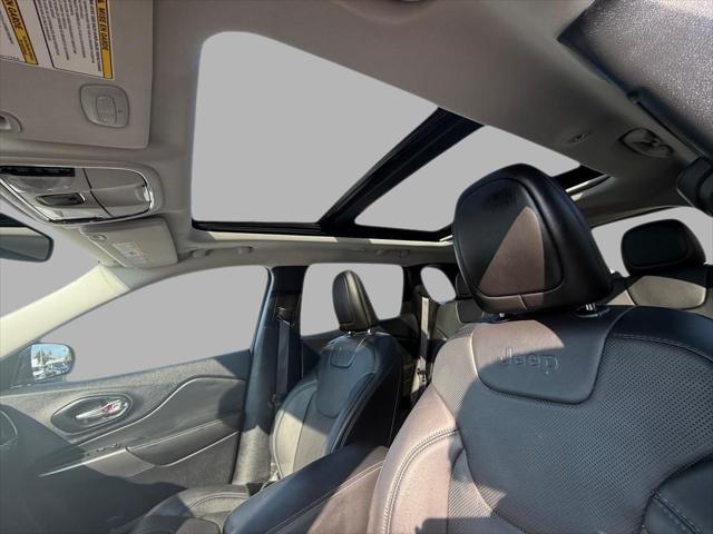 2021 Velvet Red Pearlcoat Jeep Cherokee