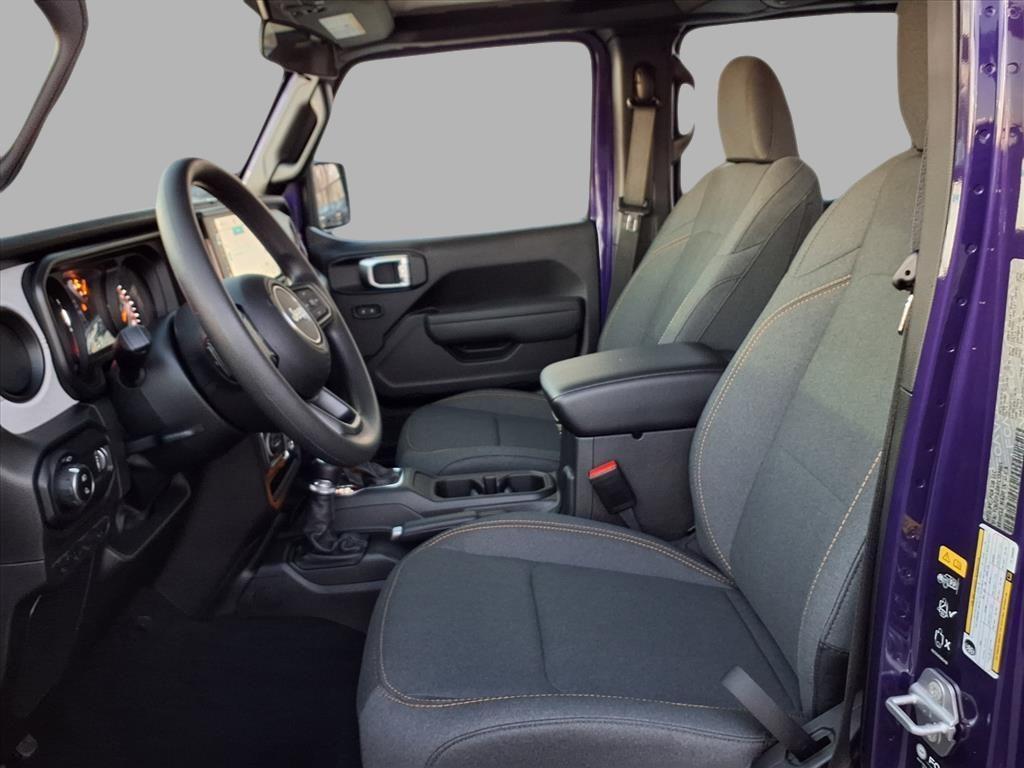 new 2026 Jeep Gladiator car, priced at $34,900