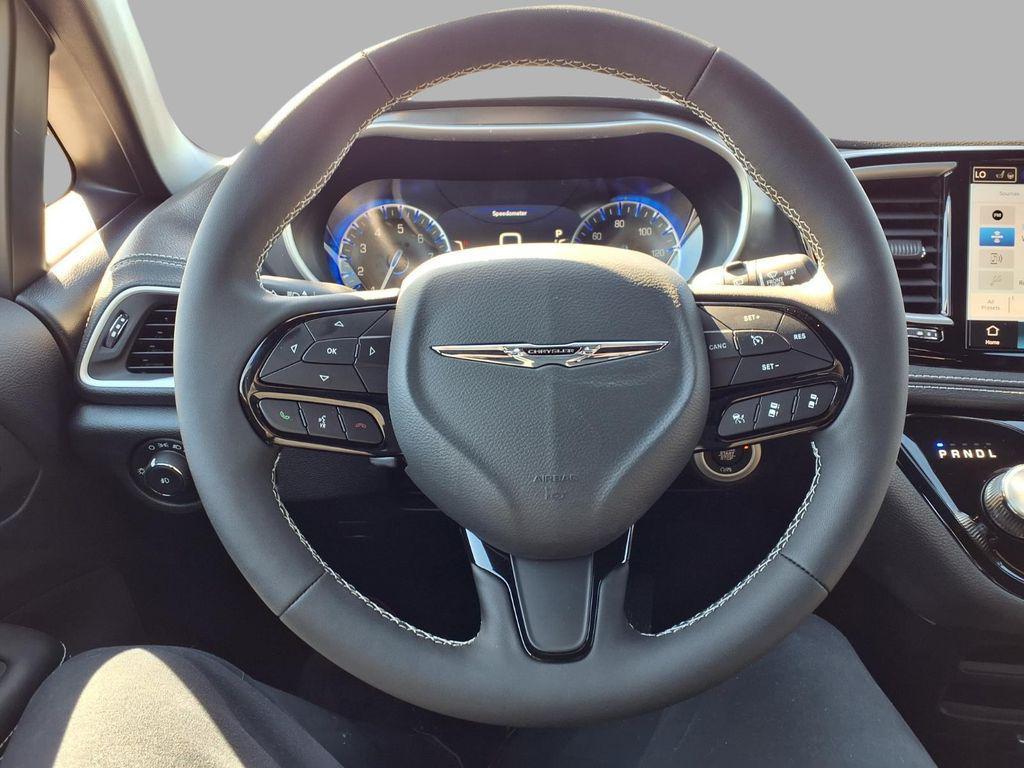 new 2026 Chrysler Pacifica car, priced at $47,701