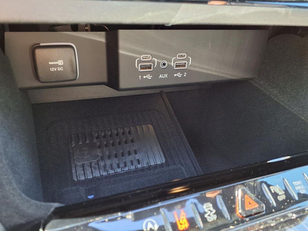 new 2026 Jeep Grand Wagoneer L car, priced at $77,883