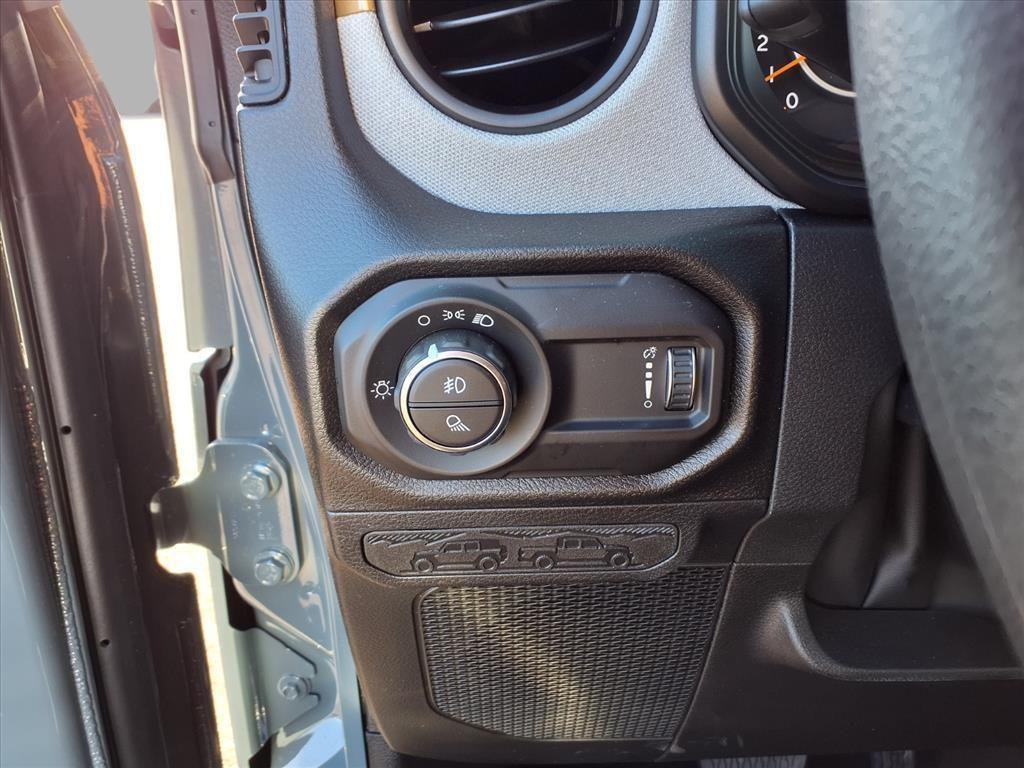 new 2026 Jeep Gladiator car, priced at $38,776