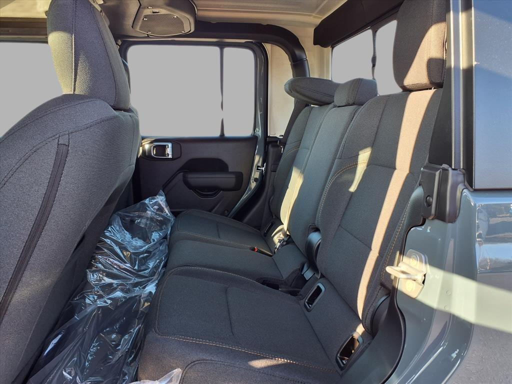 new 2026 Jeep Gladiator car, priced at $38,776