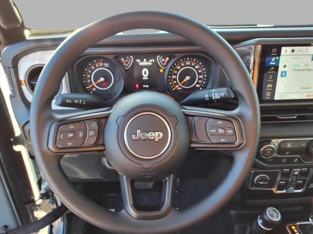new 2026 Jeep Gladiator car, priced at $38,776