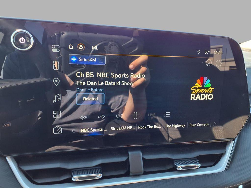 used 2025 Chevrolet Equinox car, priced at $22,999