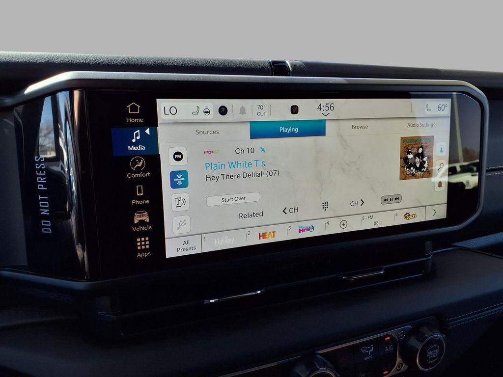 new 2026 Jeep Gladiator car, priced at $41,996