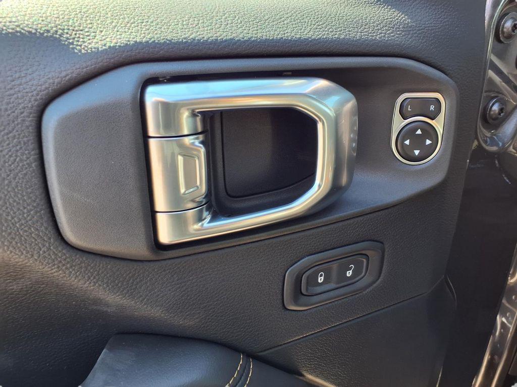 new 2026 Jeep Gladiator car, priced at $41,996