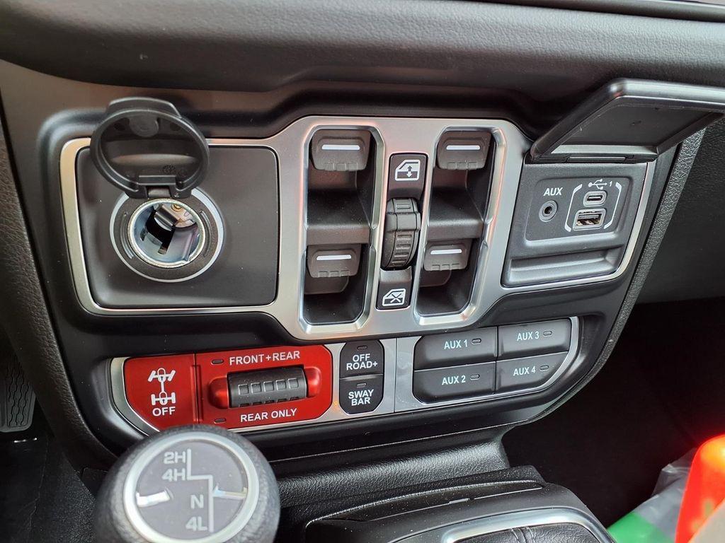 new 2026 Jeep Gladiator car, priced at $50,689