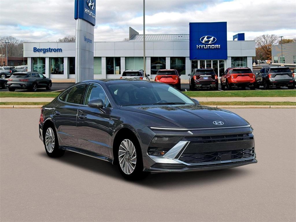 new 2026 Hyundai Sonata Hybrid car, priced at $33,230