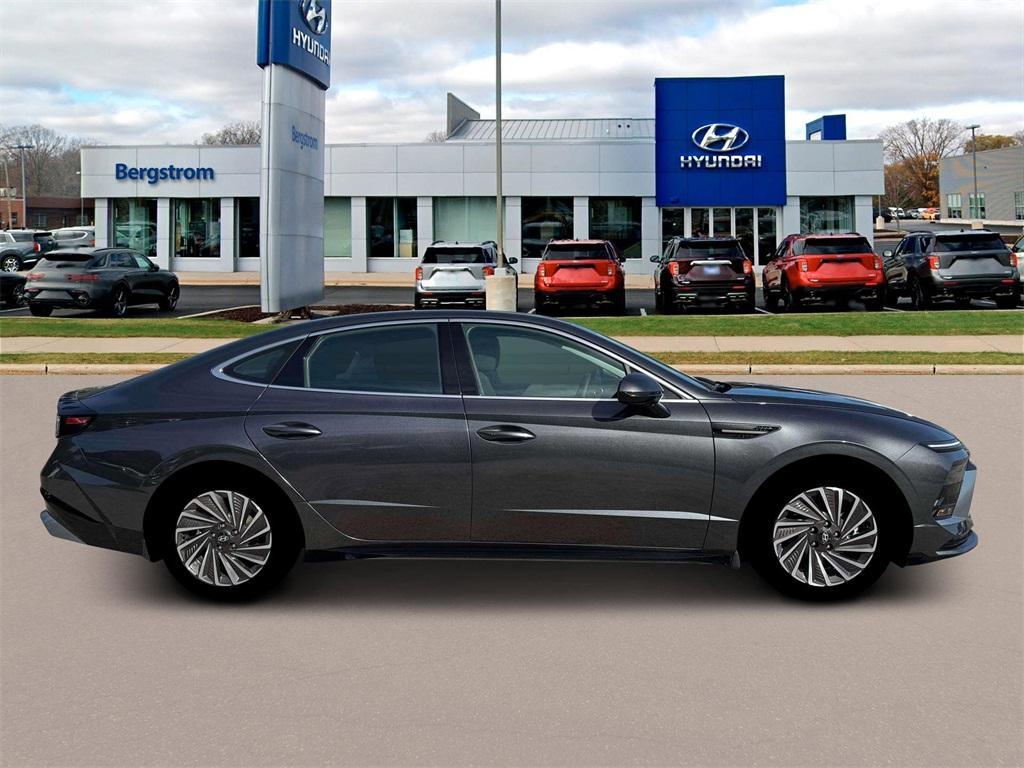 new 2026 Hyundai Sonata Hybrid car, priced at $33,230
