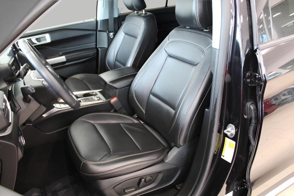 used 2023 Ford Explorer car, priced at $27,658