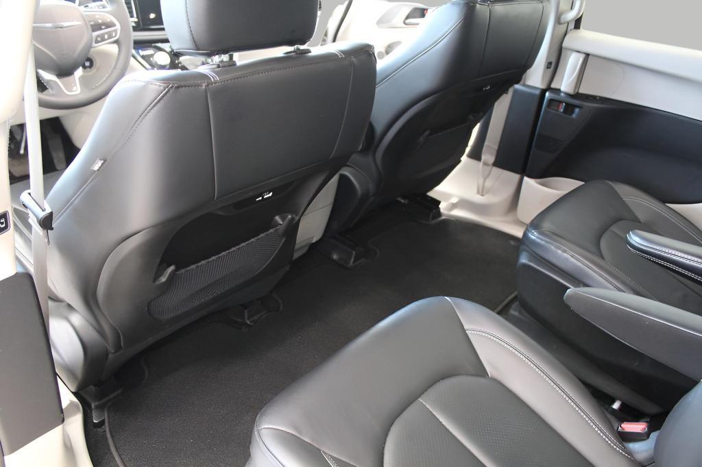 used 2022 Chrysler Pacifica Hybrid car, priced at $25,378