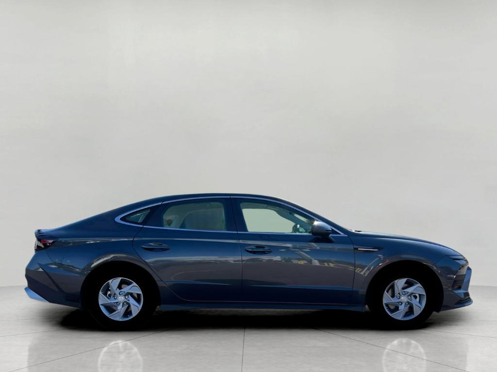 new 2025 Hyundai Sonata car, priced at $25,095