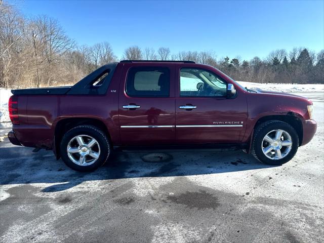 2009 RED Chevrolet Avalanche