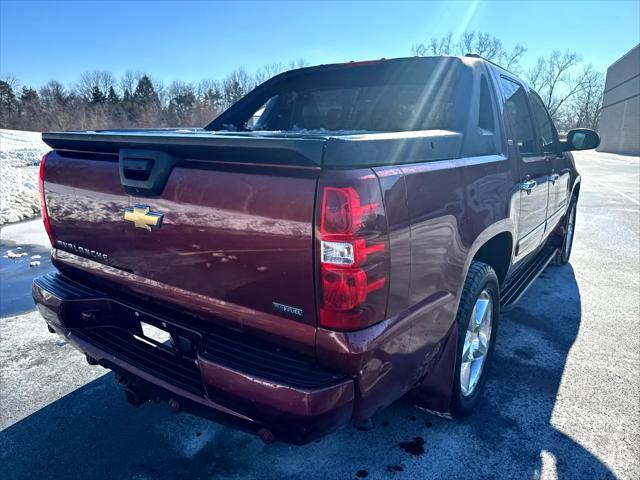 2009 RED Chevrolet Avalanche