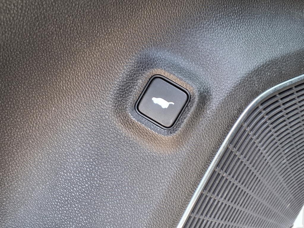 used 2024 Acura MDX car, priced at $41,599