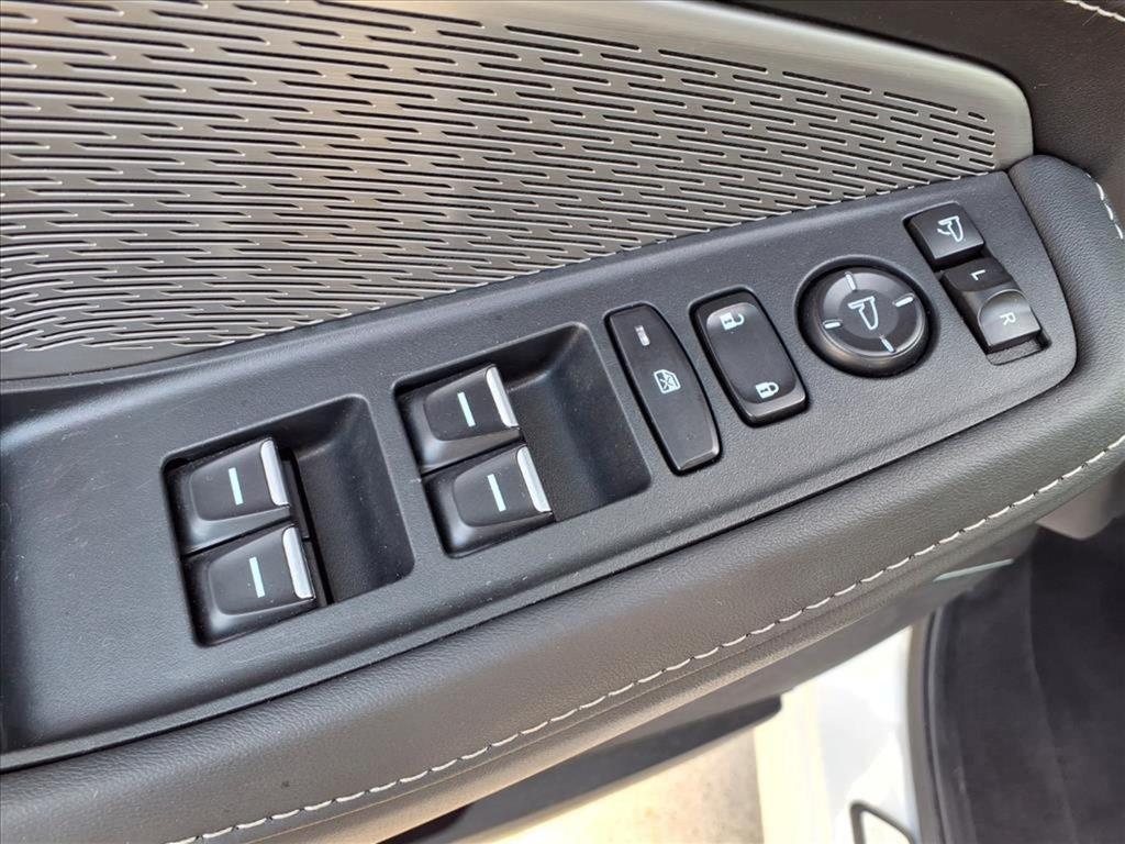 used 2024 Acura MDX car, priced at $41,599