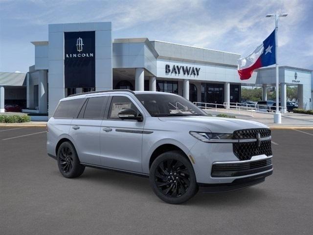 new 2025 Lincoln Navigator car, priced at $96,687