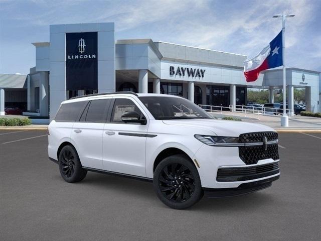 new 2025 Lincoln Navigator car, priced at $96,687
