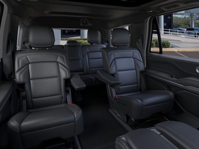 new 2025 Lincoln Navigator car, priced at $96,687