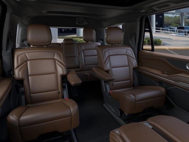 new 2025 Lincoln Navigator car, priced at $95,864