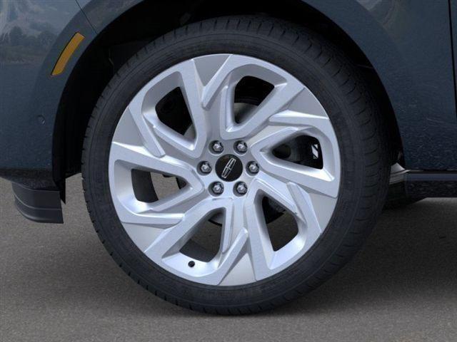 new 2025 Lincoln Navigator car, priced at $95,364