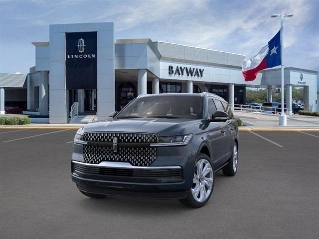 new 2025 Lincoln Navigator car, priced at $95,864