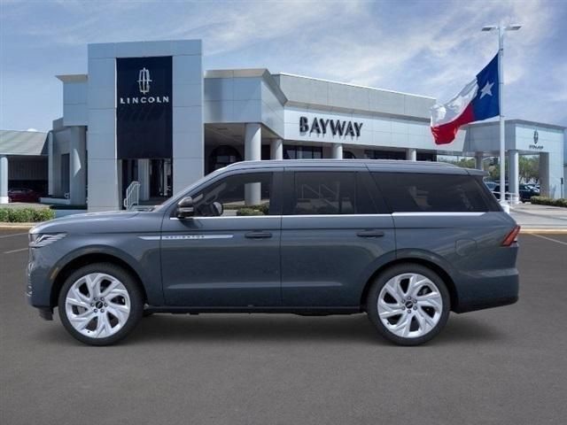 new 2025 Lincoln Navigator car, priced at $95,864
