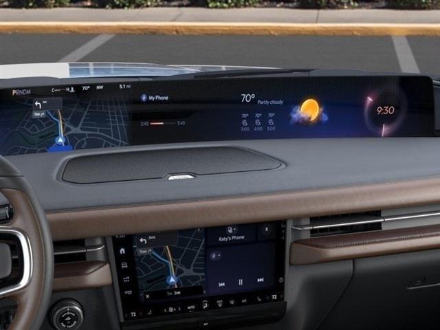 new 2025 Lincoln Navigator car, priced at $95,864