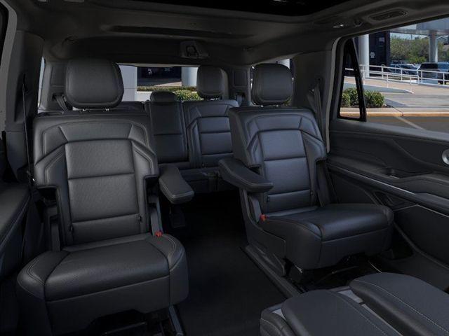 new 2025 Lincoln Navigator car, priced at $96,559