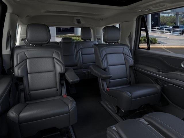 new 2025 Lincoln Navigator car, priced at $88,999