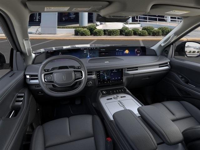 new 2025 Lincoln Navigator car, priced at $88,999