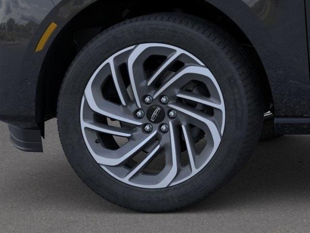 new 2025 Lincoln Navigator car, priced at $88,999