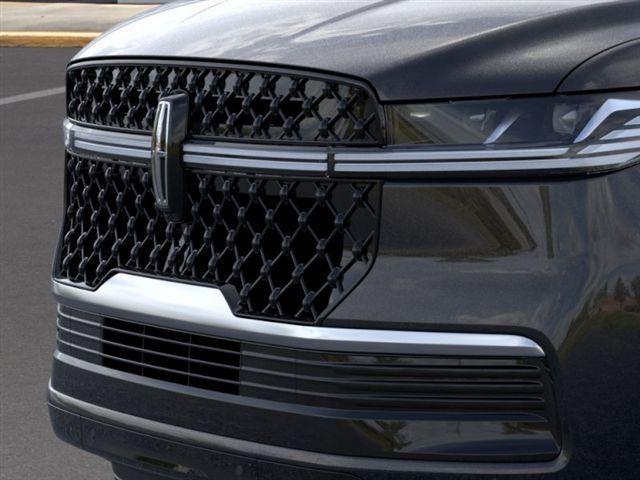 new 2025 Lincoln Navigator car, priced at $98,642