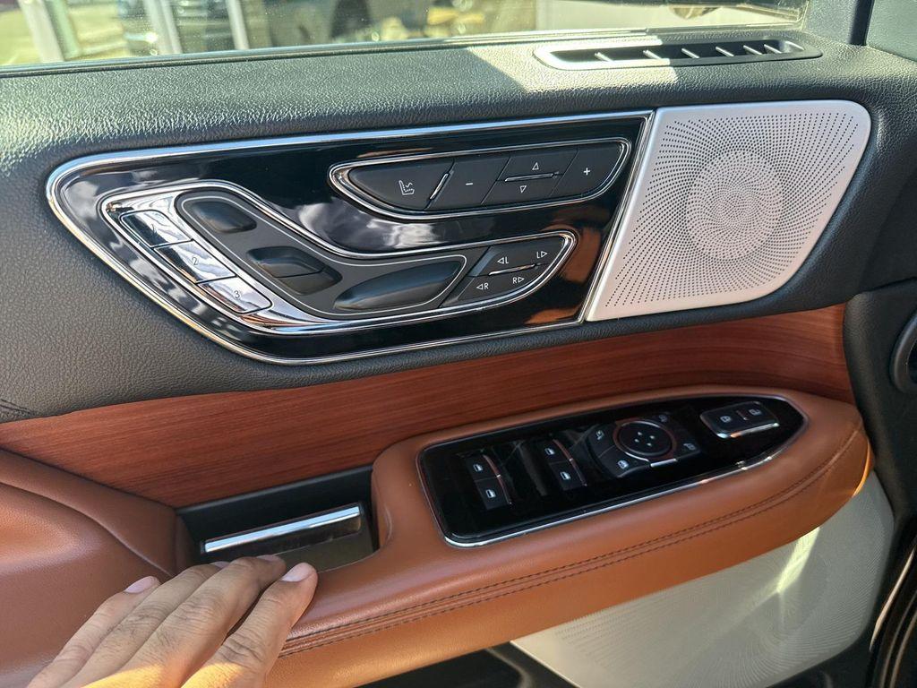 used 2020 Lincoln Navigator car, priced at $36,161