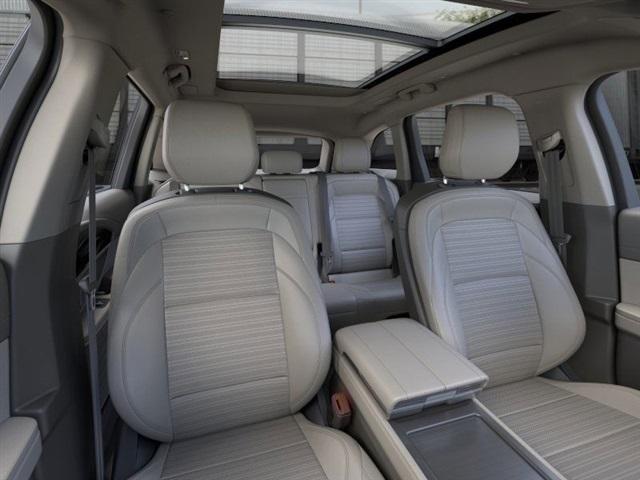 new 2025 Lincoln Nautilus car, priced at $54,296