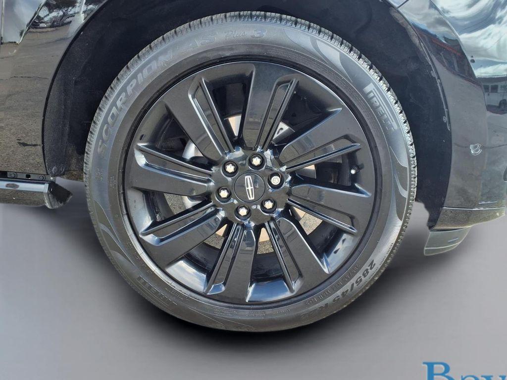 used 2022 Lincoln Navigator car, priced at $45,791