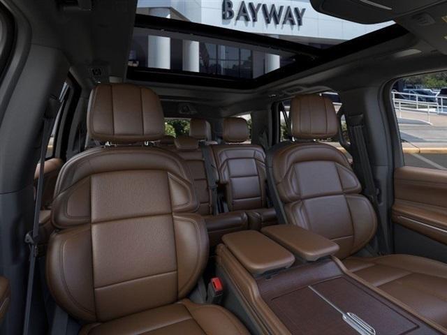 new 2025 Lincoln Navigator car, priced at $93,106