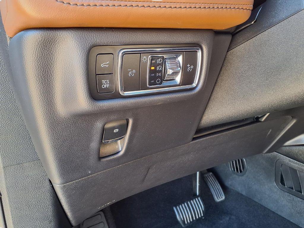 used 2023 Lincoln Nautilus car, priced at $34,722