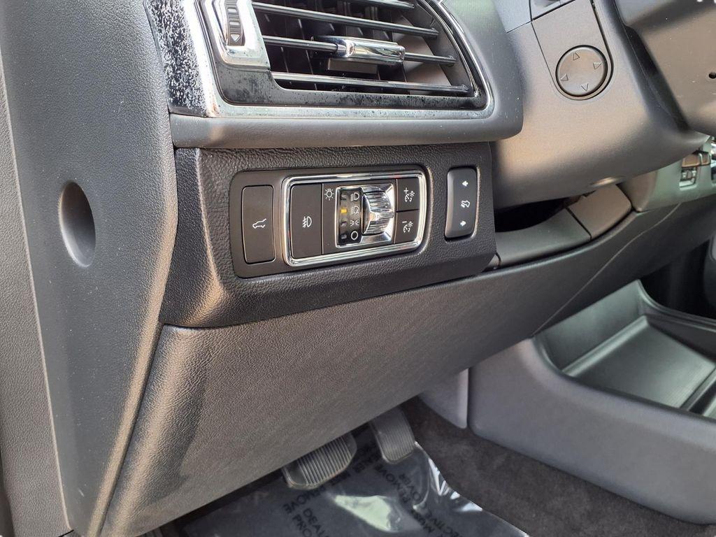 used 2024 Lincoln Navigator car, priced at $79,022