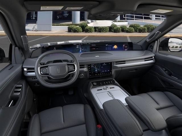 new 2025 Lincoln Navigator car, priced at $94,641