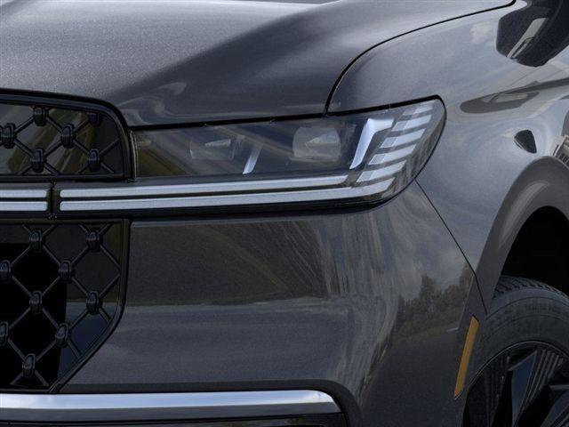 new 2025 Lincoln Navigator car, priced at $96,187